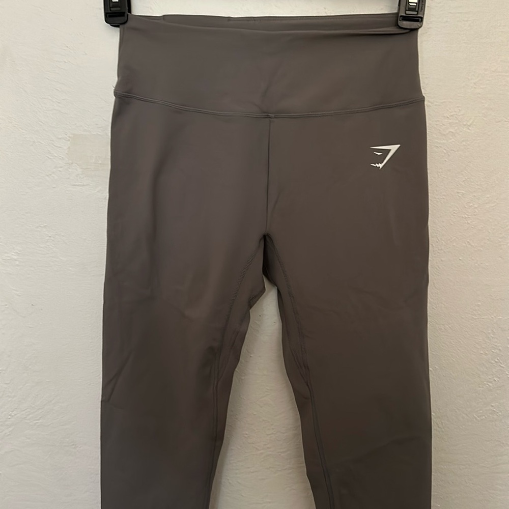 GymShark grey capri dry leggings. Like new.